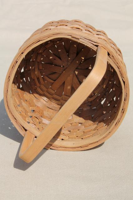 photo of tiny child's size gathering basket, primitive vintage wood splint flower basket  #4
