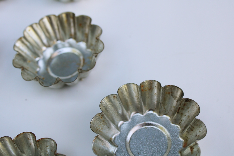 photo of tiny fluted tart tins or sandbakkel sugar cookie molds, worn vintage baking pans for crafts etc #7