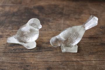 catalog photo of tiny glass birds, miniature figurines vintage crystal clear pressed glass