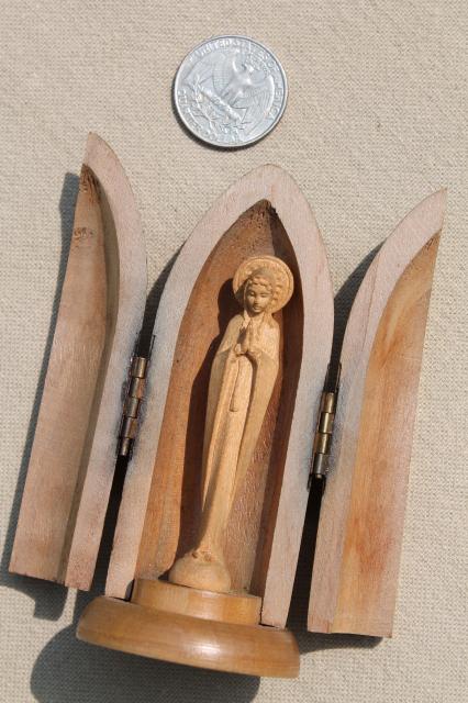 photo of tiny hand-carved wood Mary pocket shrine made in Italy, vintage Catholic religious miniature #12