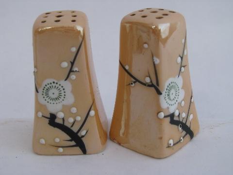 photo of tiny hand-painted Japan S&P shaker sets, luster plum branch or cherry blossom #2