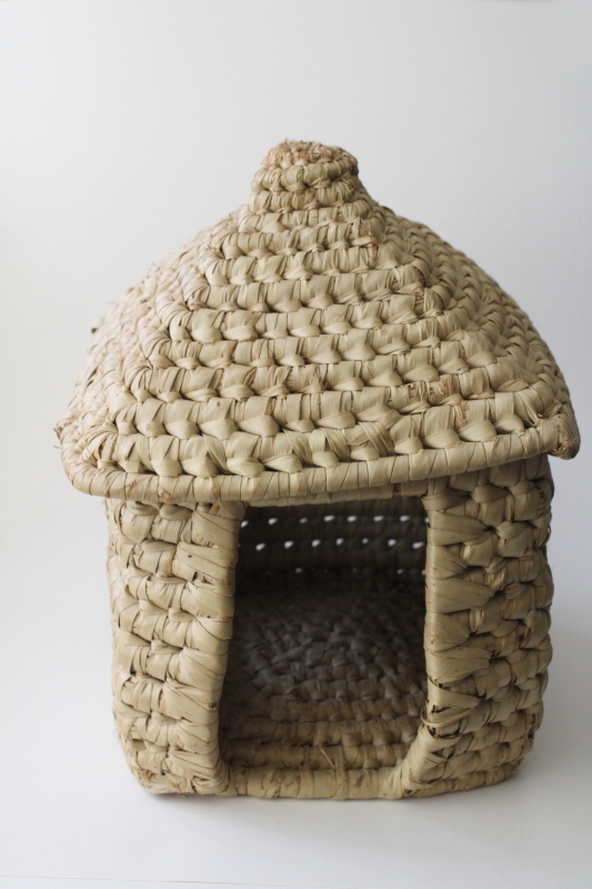 photo of tiny house shaped cat basket, Japanese Neko Chigura handwoven cat basket  #1