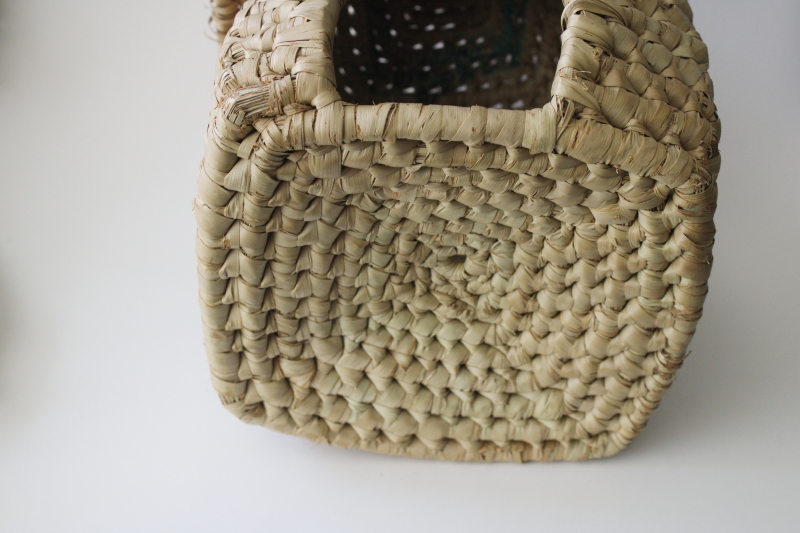 photo of tiny house shaped cat basket, Japanese Neko Chigura handwoven cat basket #6