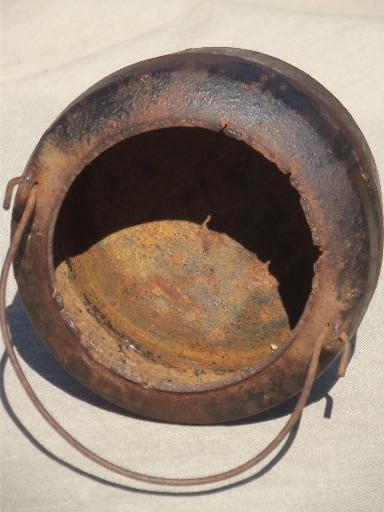 photo of tiny old cast iron cauldron, primitive vintage witches kettle melting pot #5