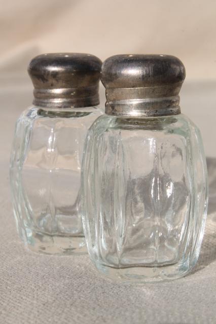 photo of tiny pressed glass salt & pepper shakers, mini S&P sets w/ metal lids #2