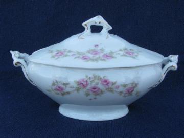 catalog photo of tiny tureen w/ cover, antique Bavaria china pink roses floral