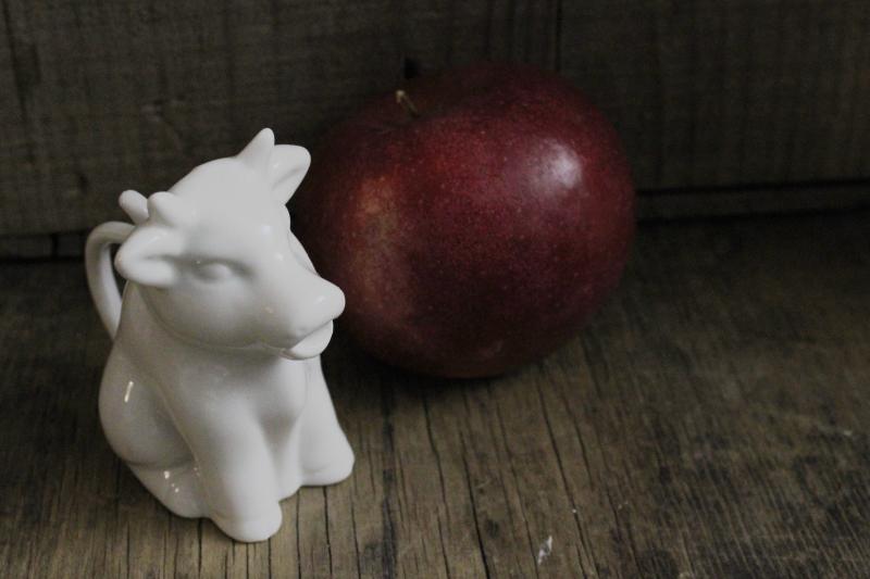 photo of tiny white china cow creamer, individual mini cream pitcher for vintage farmhouse decor #6