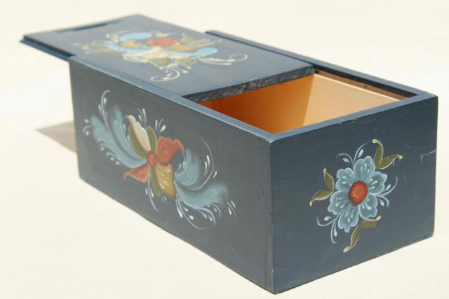 photo of traditional Norwegian rosemaling, hand painted artist signed wood box #2