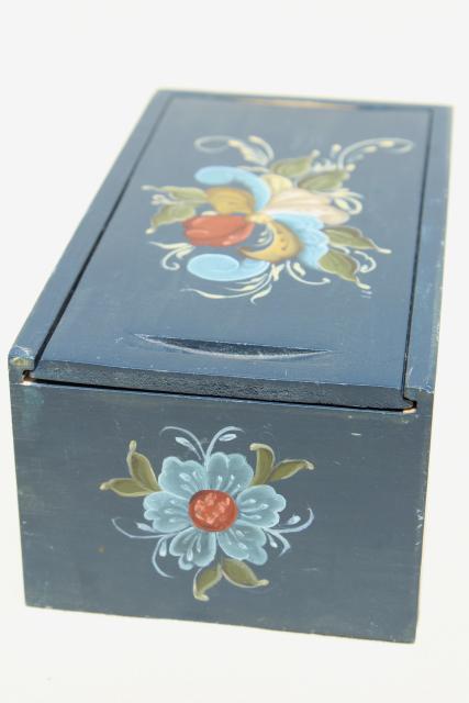 photo of traditional Norwegian rosemaling, hand painted artist signed wood box #4