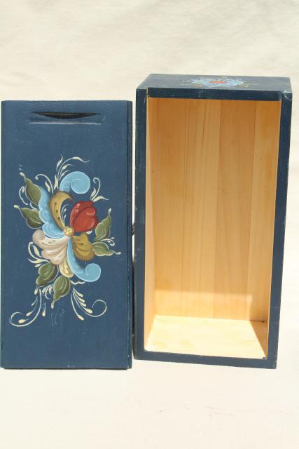 photo of traditional Norwegian rosemaling, hand painted artist signed wood box #6