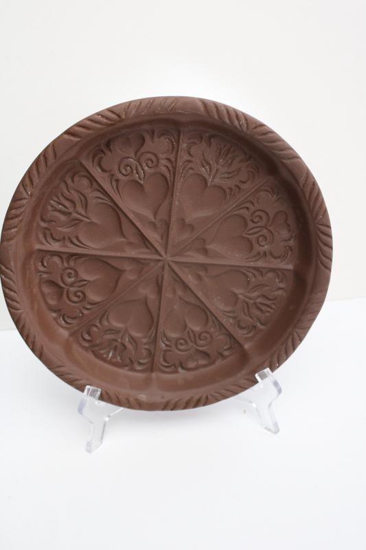 photo of traditional round shortbread baking pan, vintage stoneware cookie mold w/ hearts #6