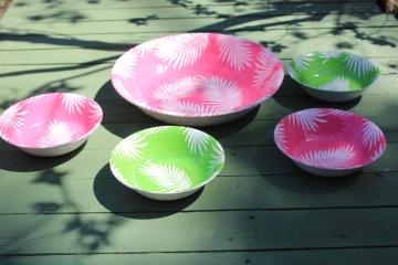 catalog photo of tropical pink & green white palm leaves print melamine plastic salad bowls set w/ serving bowl 