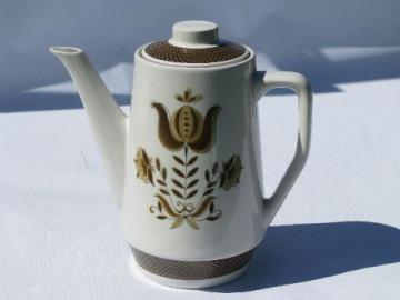 catalog photo of tulip pattern Dunmore ironstone china coffee pot, vintage Japan