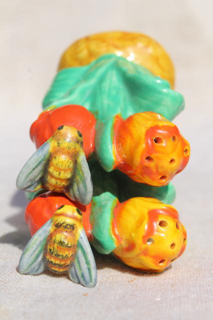 photo of tulips w/ bees vintage S&P set, hand painted Japan figural novelty salt and pepper shakers #6