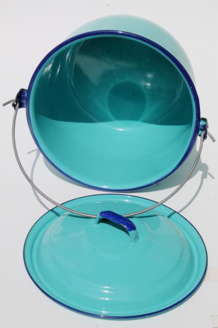 photo of turquoise blue enamelware berry bucket / lunch pail / camp kettle pot w/ lid #4