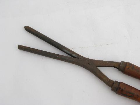 photo of two old antique wood handled curling irons for big & little curls #3