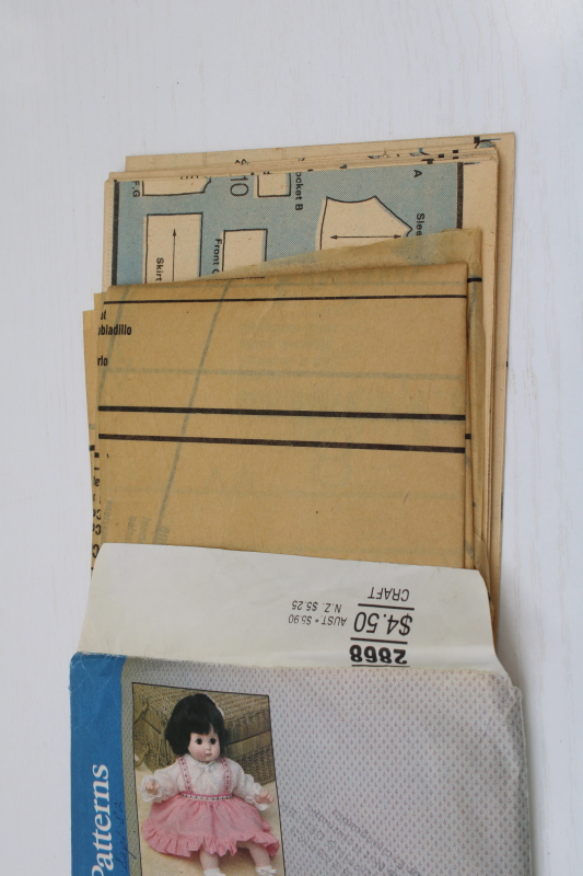 photo of uncut vintage Vogue sewing pattern, baby doll clothes Madame Alexander Puddin etc, 13 to 15 tall #4