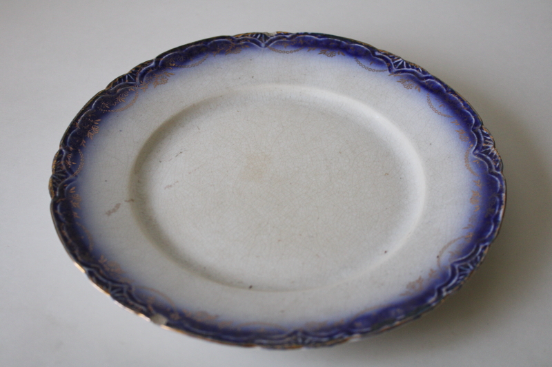 photo of unmarked antique flow blue china plate very shabby, La Francaise or La Belle china border w/ gold  #1