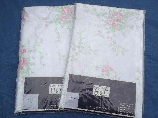 photo of unused French pillow shams, fine cotton floral fabric H&C France label #2