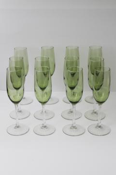 unused set of 12 glasses, Vina green clear stem Libbey glass champagne flutes