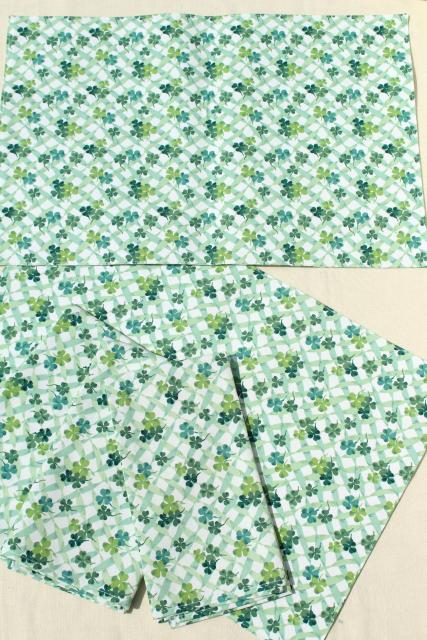 photo of unused vintage Longaberger green shamrock clover print placemats & napkins #1