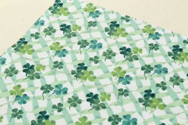 photo of unused vintage Longaberger green shamrock clover print placemats & napkins #5