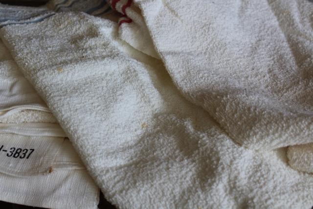 photo of unused vintage bath towels, thin light terrycloth fabric white cotton towels #6