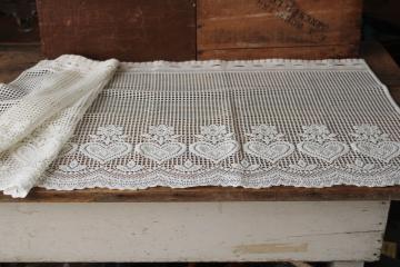 catalog photo of unused vintage cottagecore lace curtain, hearts border flat panel cafe curtain for window rod 