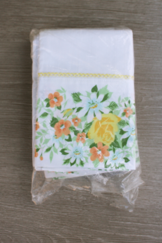 photo of unused vintage cotton pillowcases Springmaid percale, retro flowered print border #5