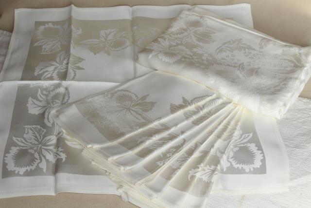 photo of unused vintage damask tablecloth & dinner napkins, silky rayon w/ beautiful sheen #1