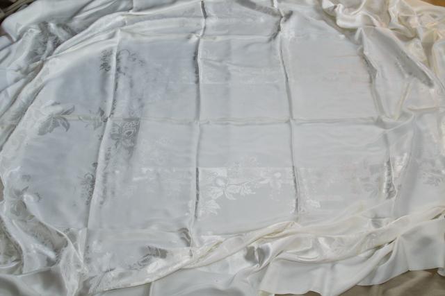 photo of unused vintage damask tablecloth & dinner napkins, silky rayon w/ beautiful sheen #2