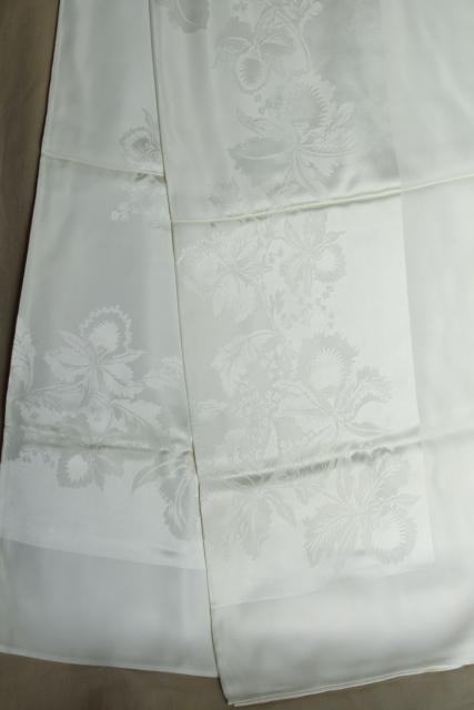 photo of unused vintage damask tablecloth & dinner napkins, silky rayon w/ beautiful sheen #10