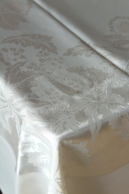 photo of unused vintage damask tablecloth & dinner napkins, silky rayon w/ beautiful sheen #12