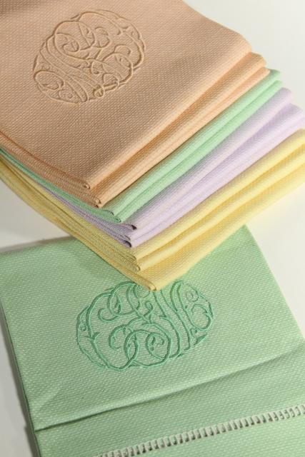 photo of unused vintage hand towels w/ embroidered script, pastel cotton huck fabric guest towel full dozen #1