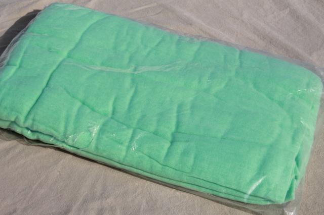 photo of unused vintage mint green cotton / poly blanket in original Cannon label package #4
