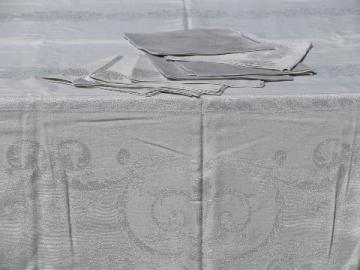 catalog photo of unused vintage silver damask table linens w/ labels, tablecloth & dinner napkins