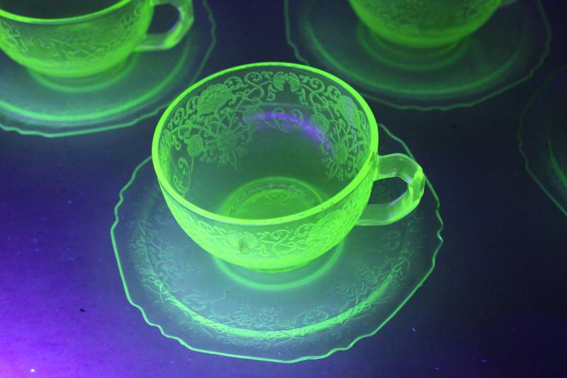 photo of uranium glow green depression glass tea cups and saucers 1930s vintage Hazel Atlas glassware #2