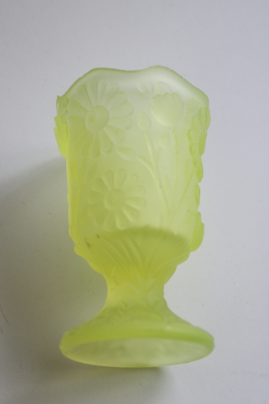 photo of uranium glow vintage vaseline satin glass vase or votive candle holder, daisy pattern  #3