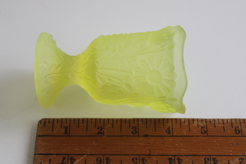 photo of uranium glow vintage vaseline satin glass vase or votive candle holder, daisy pattern  #5