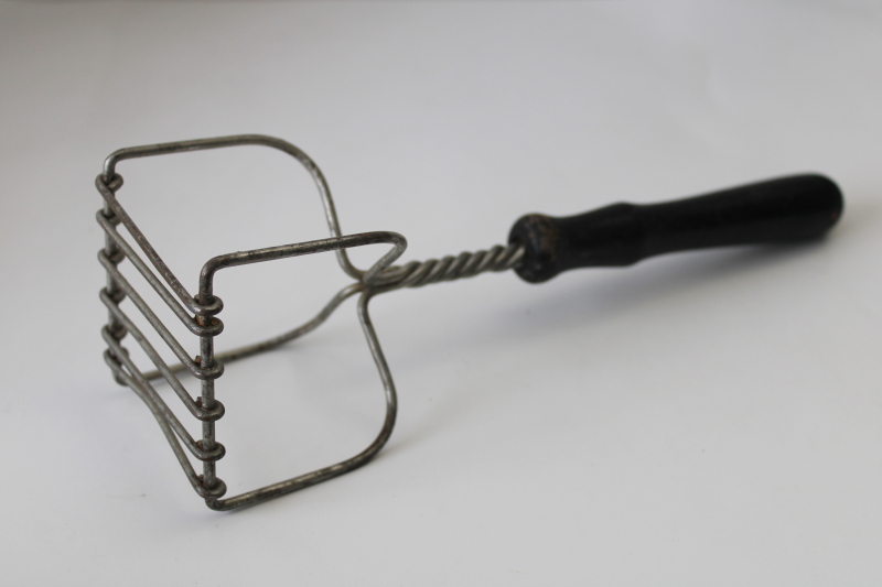 photo of very old twisted wire potato masher w/ wood handle, primitive vintage kitchen tool  #1