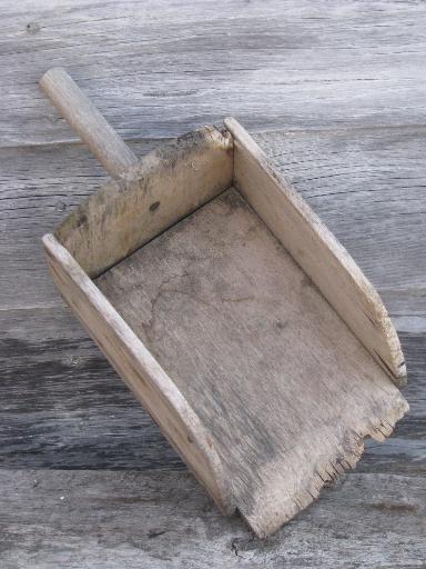 photo of very primitive vintage farm feed bin scoop, rough old wood box w/ handle #1