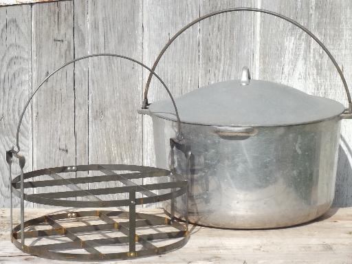 photo of vintage 12 qt dutch oven w/ wire bail handle, huge camp kettle cooking pot  #1
