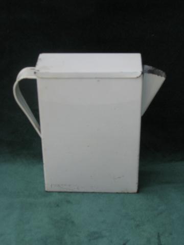 photo of vintage 1930s laundry room soap flakes pitcher, metal dispenser w/ decal #2