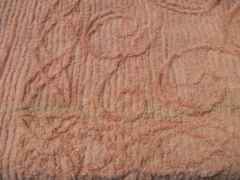 photo of vintage 1940s cotton chenille bedspread, rosy peach-pink #4