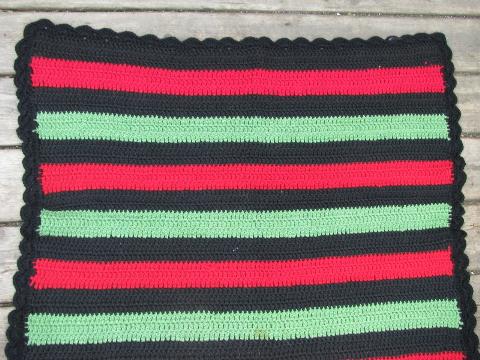 photo of vintage 1940s crocheted cotton rug, indian camp blanket stripes, red / green / black #2