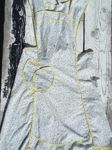 photo of vintage 1940s-50s cotton print fabric pinafore aprons, bib apron lot #7