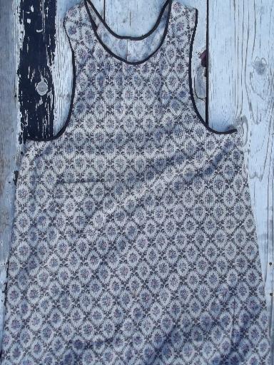 photo of vintage 1940s-50s cotton print fabric pinafore aprons, bib apron lot #9