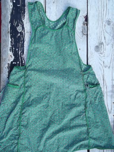 photo of vintage 1940s-50s cotton print fabric pinafore aprons, bib apron lot #10