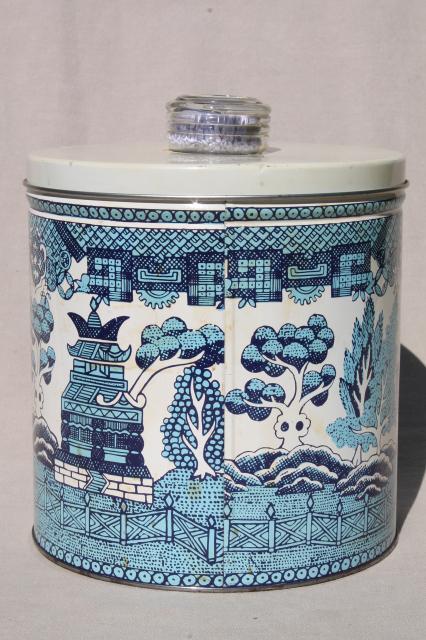 photo of vintage 1950s Krispy Kan blue willow print kitchen canister tin, cracker or cookie jar #3