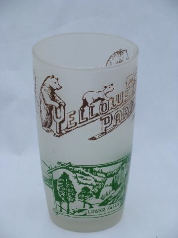 photo of vintage 1950s Yellowstone souvenir glasses, 4 glass tumblers w/ bears #3